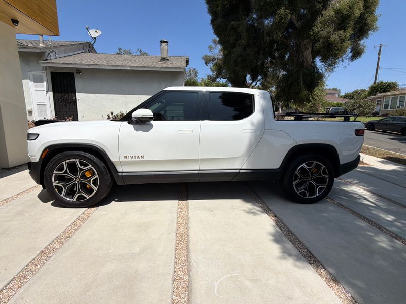 2022 Rivian R1T Adventure Pickup 4D 4 1/2 ft