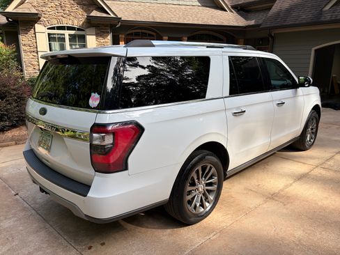 2020 Ford Expedition MAX Limited Sport Utility 4D RWD
