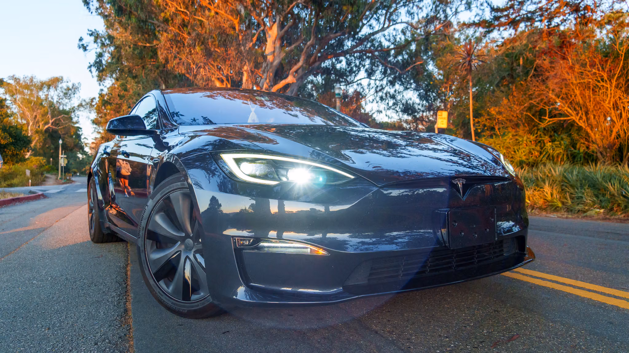 2024 Tesla Model S Sedan 4D AWD/4WD